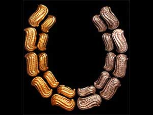A Moche peanut necklace found in the ancient city of Chicay